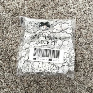 Lace Shortie Panty-Brandnew